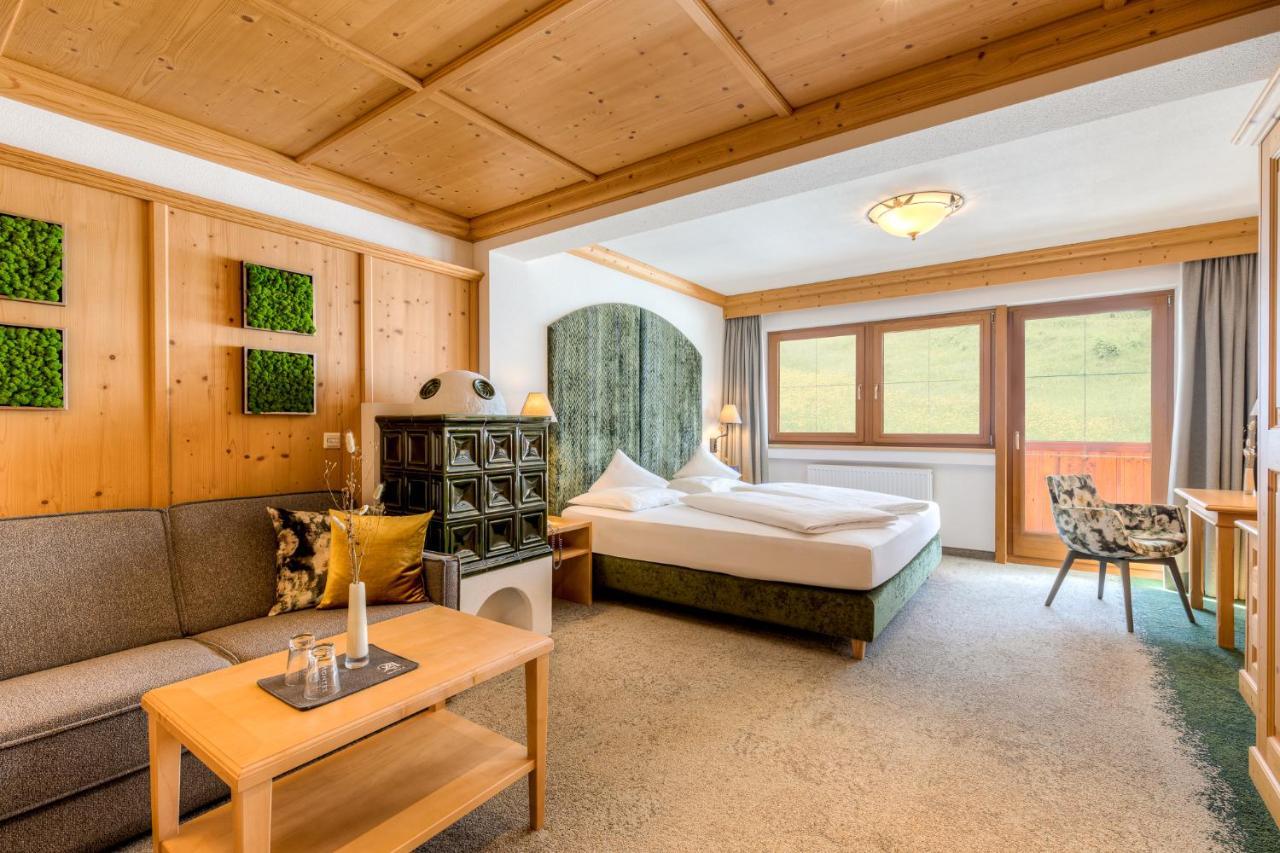 Hotel Alpenhof Tux Exteriör bild