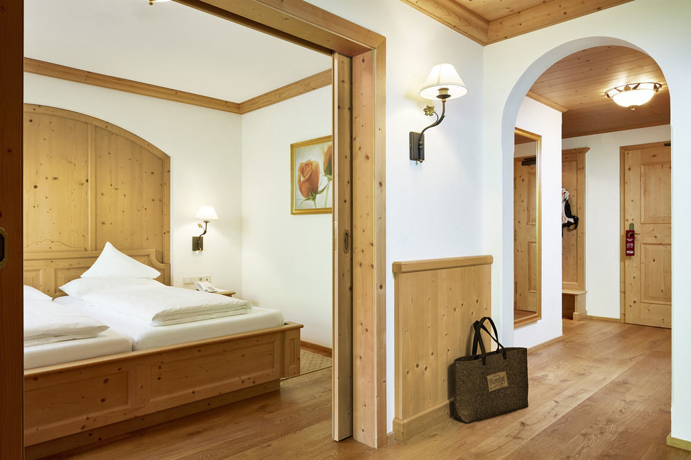 Hotel Alpenhof Tux Exteriör bild